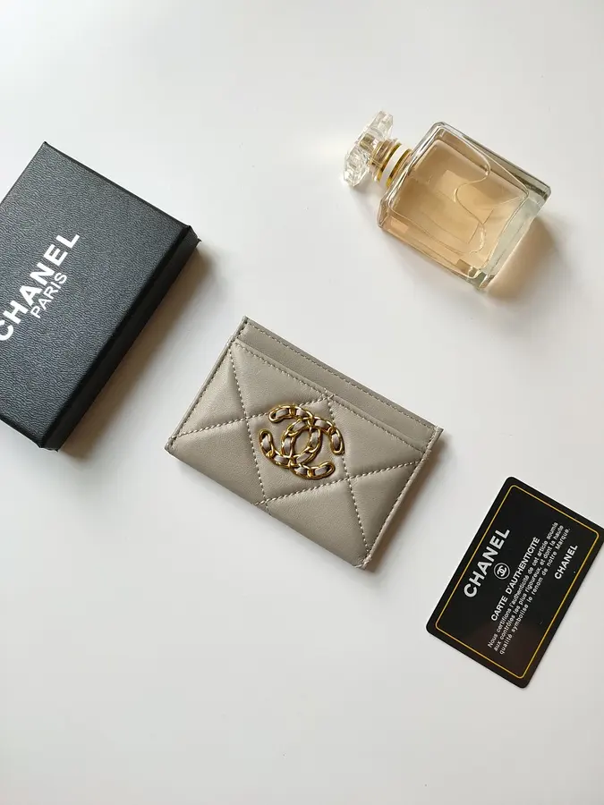 CHANEL シャネル（CHANEL） 男女兼用 カードホルダー スリム｜新品 007F68F3