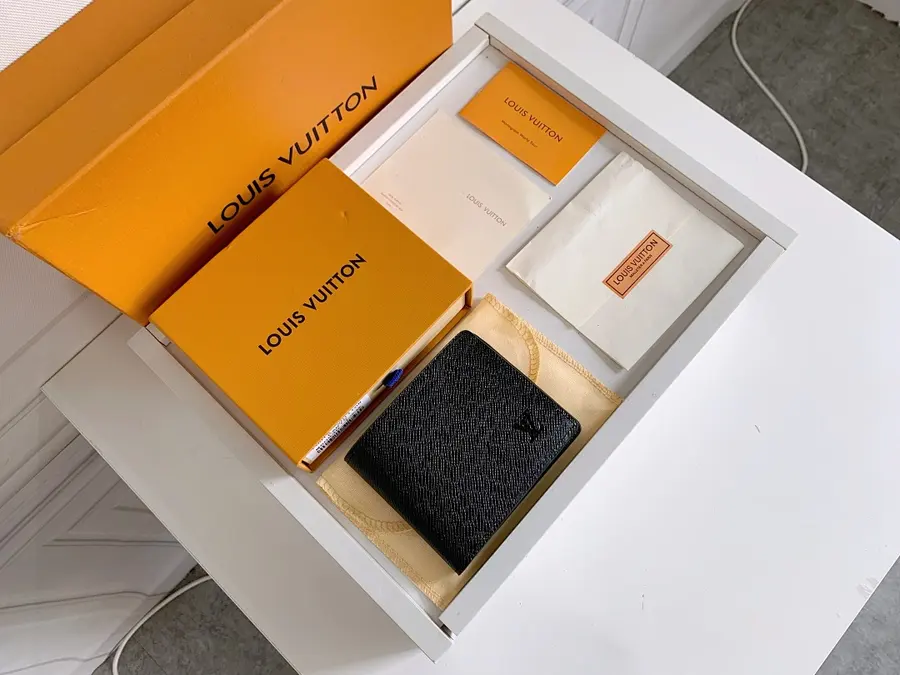 ルイ・ヴィトン（LOUIS VUITTON） ウォレット レザー レディース｜新品 013798DF