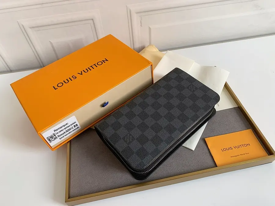 ルイ・ヴィトン（LOUIS VUITTON） レディース 長財布 レザー｜新品 0137EB6Aの商品画像