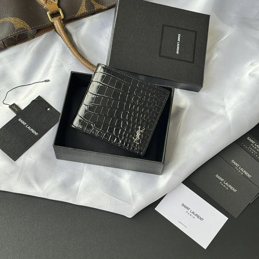 サンローラン(SAINT LAURENT) レザー コンパクト財布 メンズ|新品 023E9894の商品画像