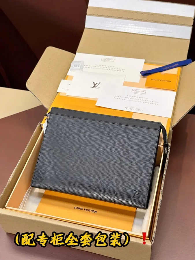 ルイ・ヴィトン（LOUIS VUITTON） メンズ クラッチバッグ 手持ちタイプ｜新品 03A2EFD6