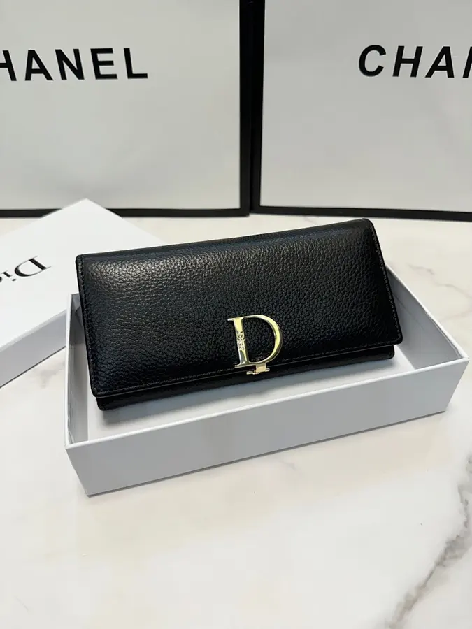 ディオール（DIOR） レディース 長財布 収納しやすい｜新品 048A5405
