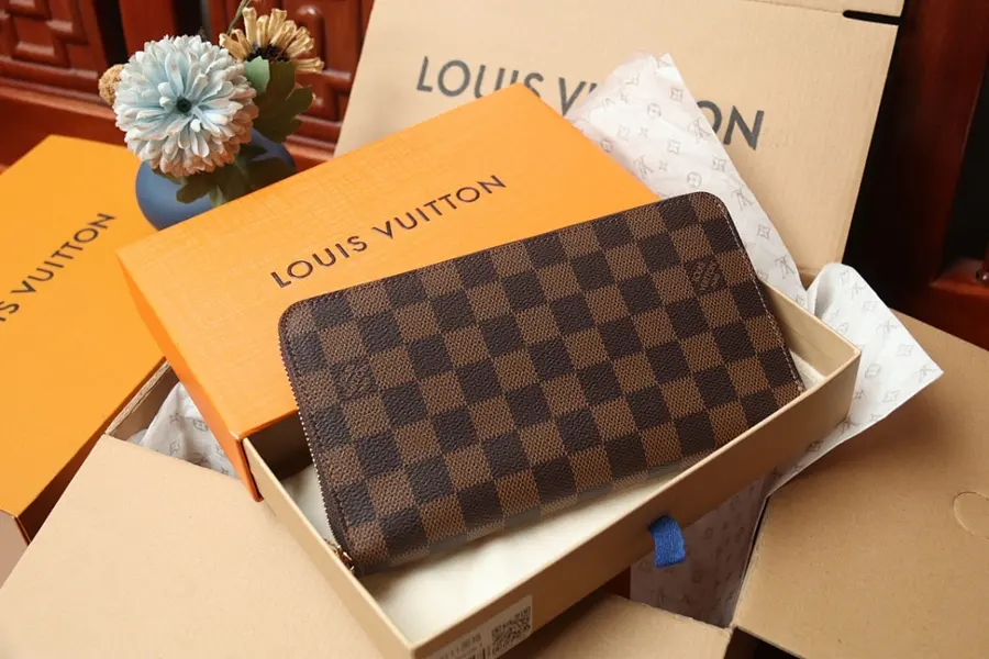 ルイ・ヴィトン（LOUIS VUITTON） ロングタイプ ロングウォレット メンズ｜新品 07B41877