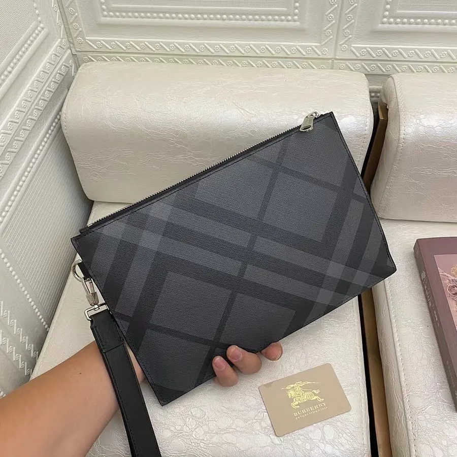 バーバリー（BURBERRY） クラッチバッグ 新品 メンズ 手持ちタイプ｜07DA8BA0