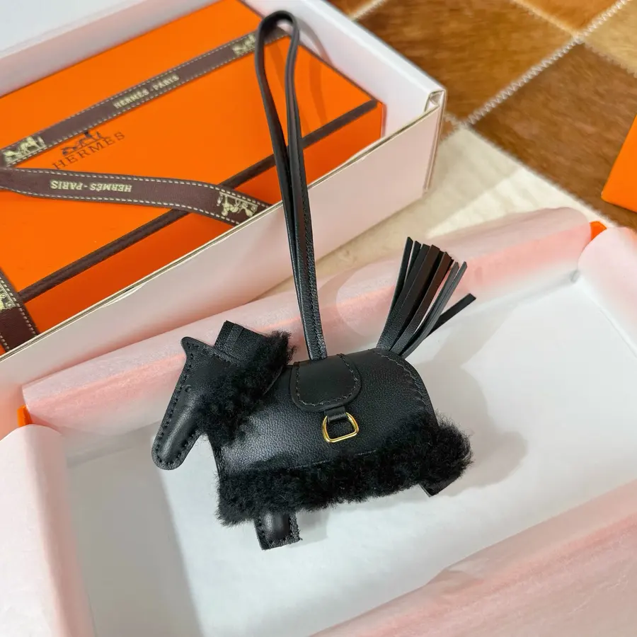 エルメス（HERMÈS） キーリング 新品 男女兼用 バッグアクセサリー｜07ED68A7の商品画像