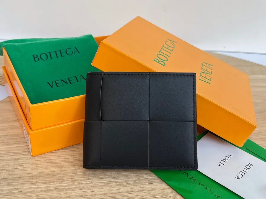 ボッテガ・ヴェネタ(BOTTEGA VENETA) ウォレット レザー メンズ|新品 09343277の商品画像