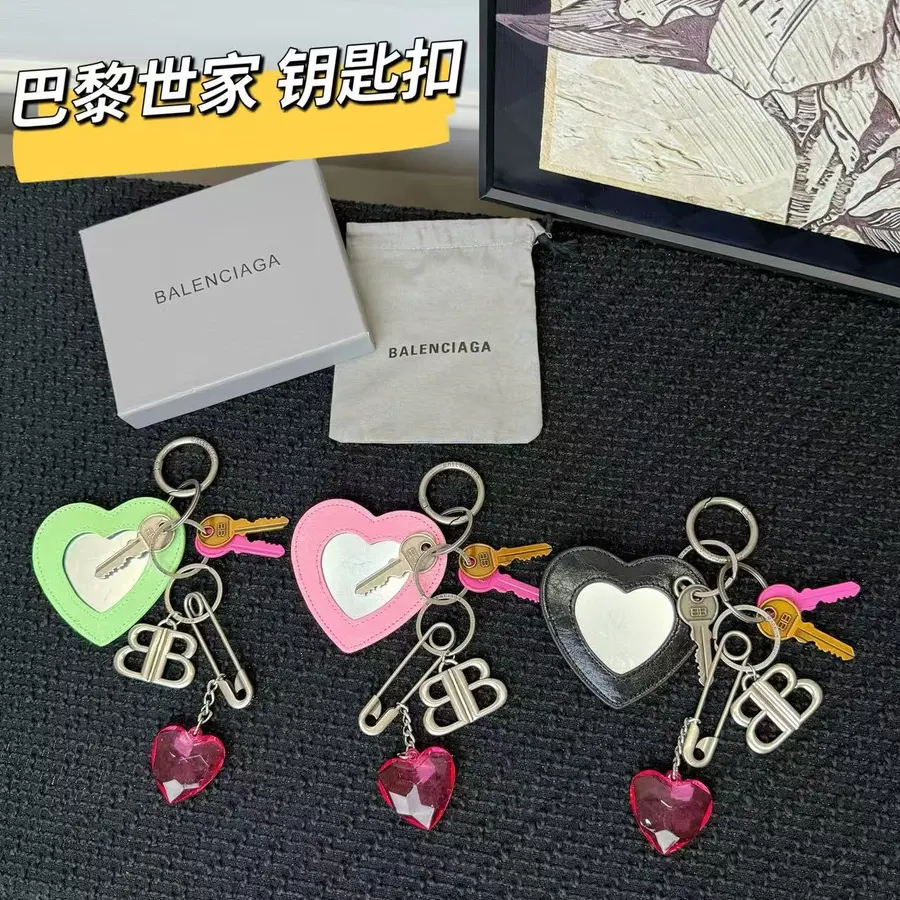 BALENCIAGA バレンシアガ（BALENCIAGA） バッグアクセサリー キーホルダー レディース｜新品 0943402E