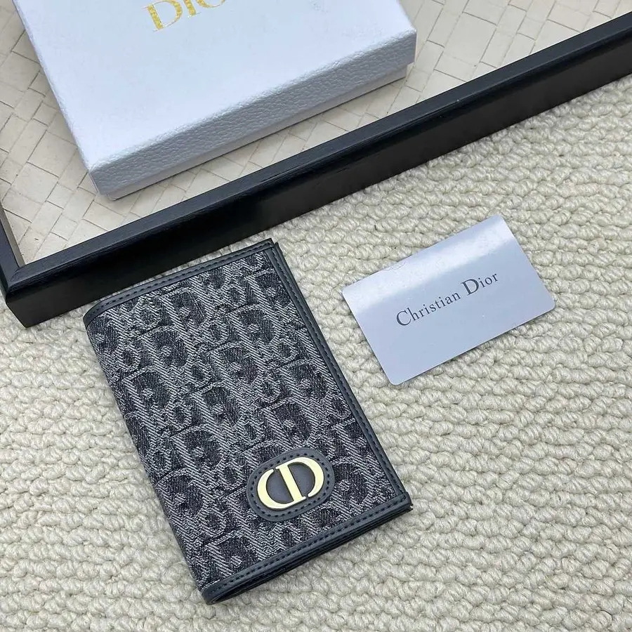 DIOR ディオール(DIOR) トラベル向け パスポートケース 男女兼用|新品 0AA49B6A