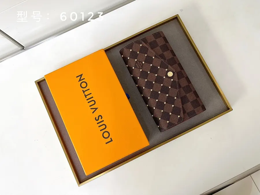 ルイ・ヴィトン（LOUIS VUITTON） 長財布 収納しやすい レディース｜新品 0B91802B