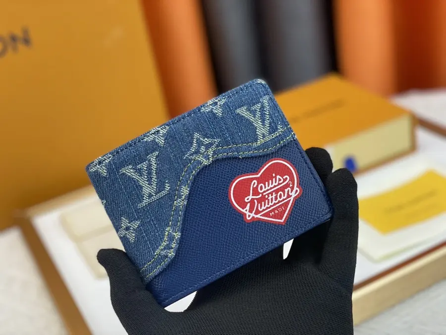 ルイ・ヴィトン（LOUIS VUITTON） メンズ コンパクト財布 コンパクト｜新品 0BA1DAB4