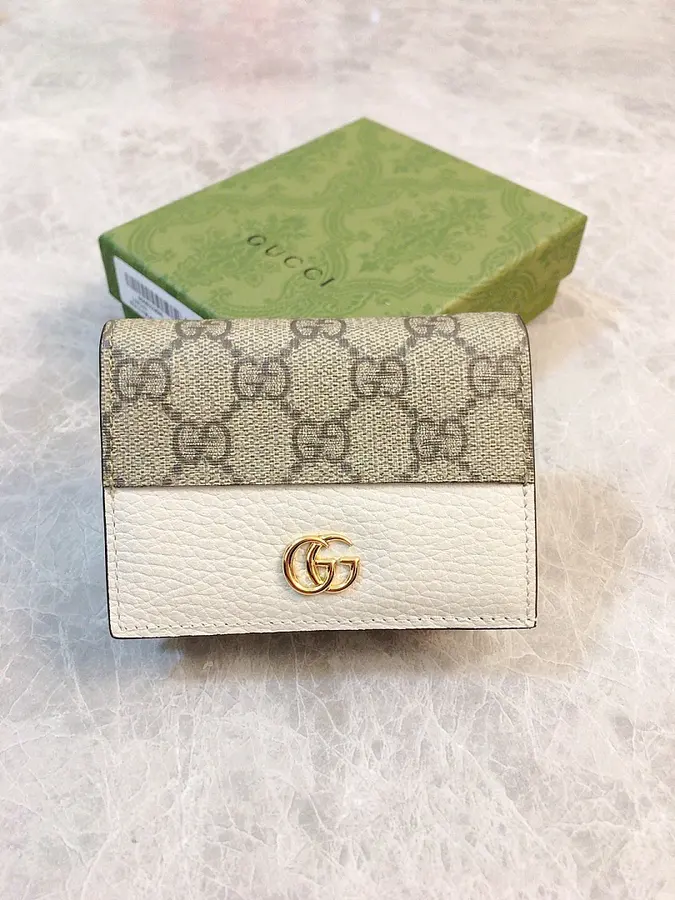 グッチ（GUCCI） レディース コンパクト財布 持ち歩きやすい｜新品 0CC1F266