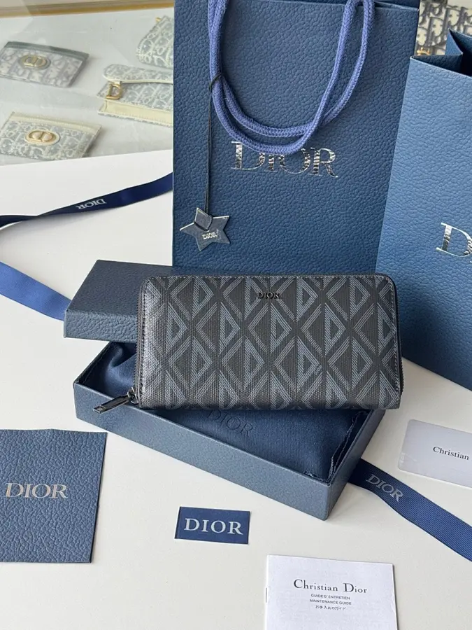 ディオール（DIOR） 収納しやすい ロングウォレット メンズ｜新品 0E64F6E7