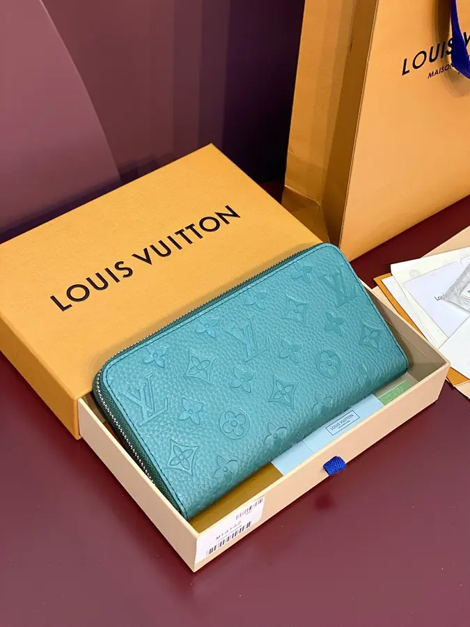 ルイ・ヴィトン（LOUIS VUITTON） レディース ロングウォレット 収納しやすい｜新品 0F1584F2