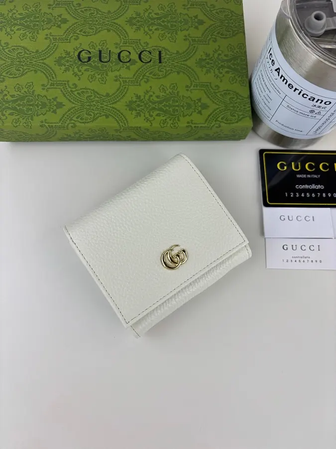 グッチ（GUCCI） レザー ミニ財布 レディース｜新品 0F9F86BF