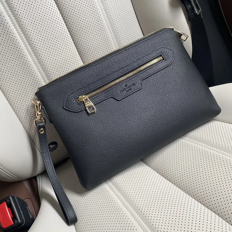 LOUIS VUITTON ルイ・ヴィトン（LOUIS VUITTON） メンズ クラッチバッグ レザー｜新品 14FDABFB