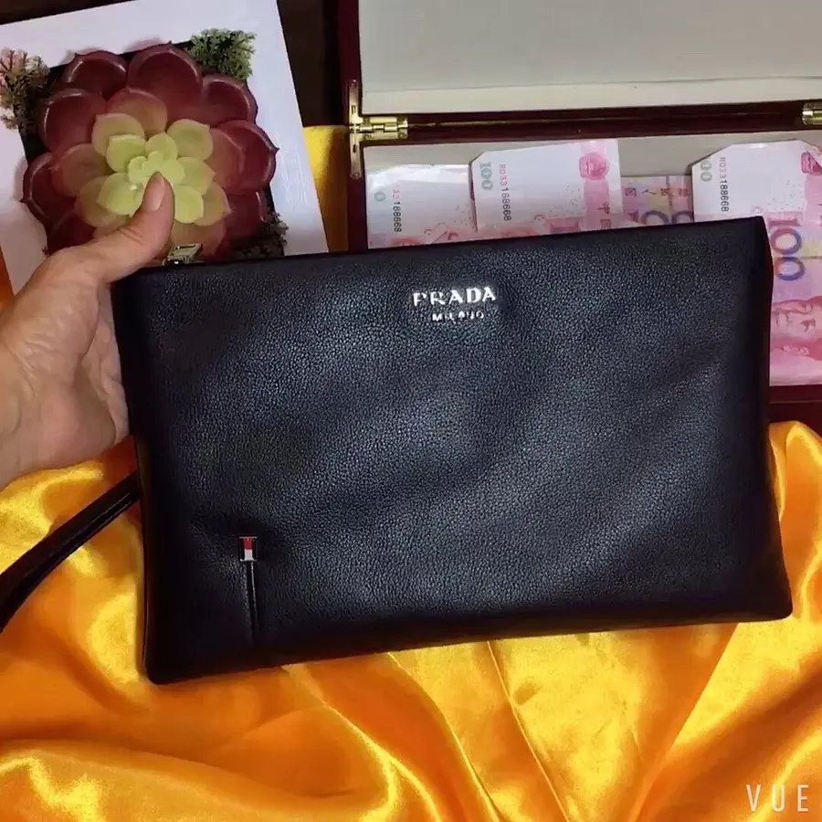 プラダ（PRADA） クラッチバッグ 新品 メンズ レザー｜15C7EF9A