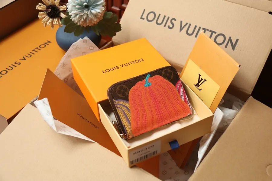 ルイ・ヴィトン（LOUIS VUITTON） コンパクト財布 新品 レディース 持ち歩きやすい｜1615B687
