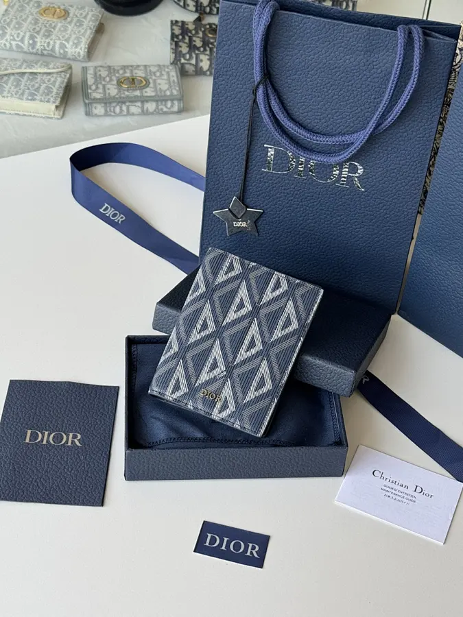 ディオール（DIOR） レディース パスポートケース トラベル向け｜新品 168846BF