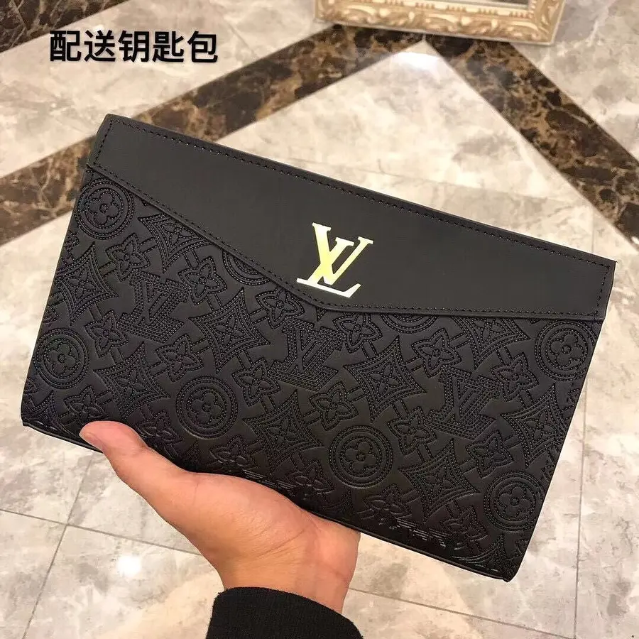 ルイ・ヴィトン（LOUIS VUITTON） クラッチバッグ レザー メンズ｜新品 17C00D3C