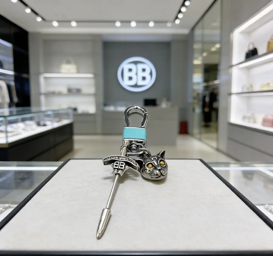 BALENCIAGA バレンシアガ（BALENCIAGA） キーリング バッグアクセサリー 男女兼用｜新品 19B8F8EF
