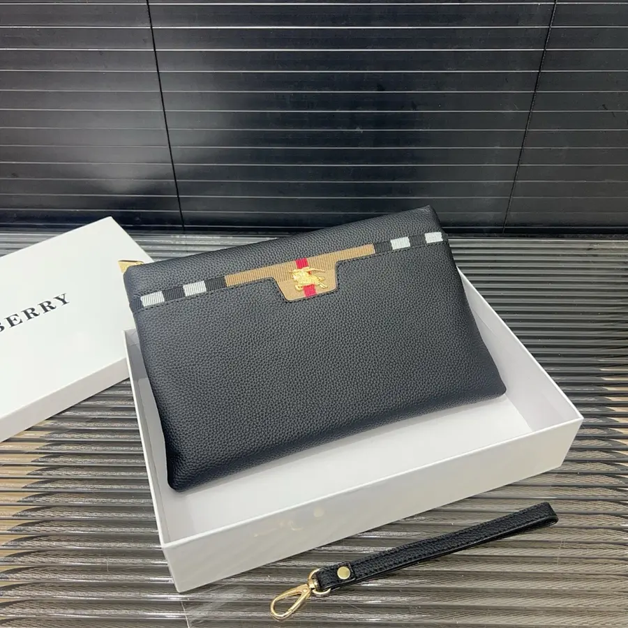 バーバリー（BURBERRY） メンズ クラッチバッグ 手持ちタイプ｜新品 1A1D7B4F