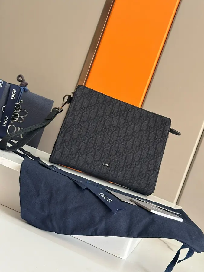 ディオール（DIOR） 手持ちタイプ クラッチバッグ メンズ｜新品 1B869638