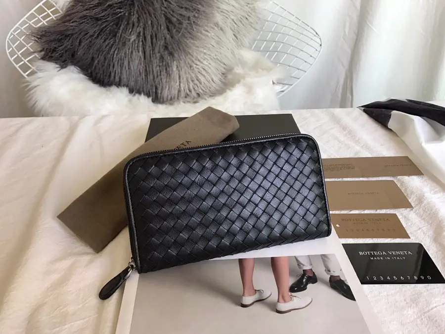 ボッテガ・ヴェネタ（BOTTEGA VENETA） レザー 長財布 メンズ｜新品 1ECFE76D