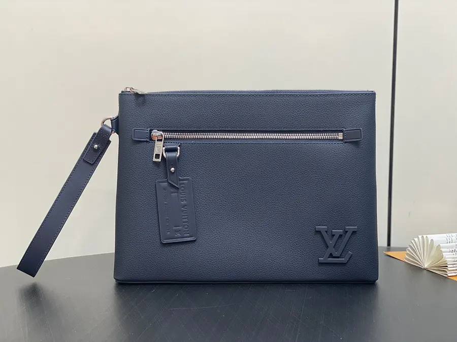 ルイ・ヴィトン（LOUIS VUITTON） 手持ちタイプ クラッチバッグ メンズ｜新品 1F0A7DB7