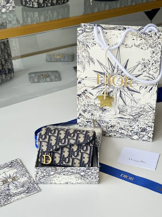 ディオール(DIOR) カードケース 新品 男女兼用 スリム|202CA01Dの商品画像