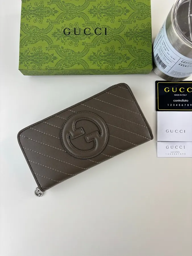 グッチ（GUCCI） ロングタイプ ロングウォレット レディース｜新品 2081C76D