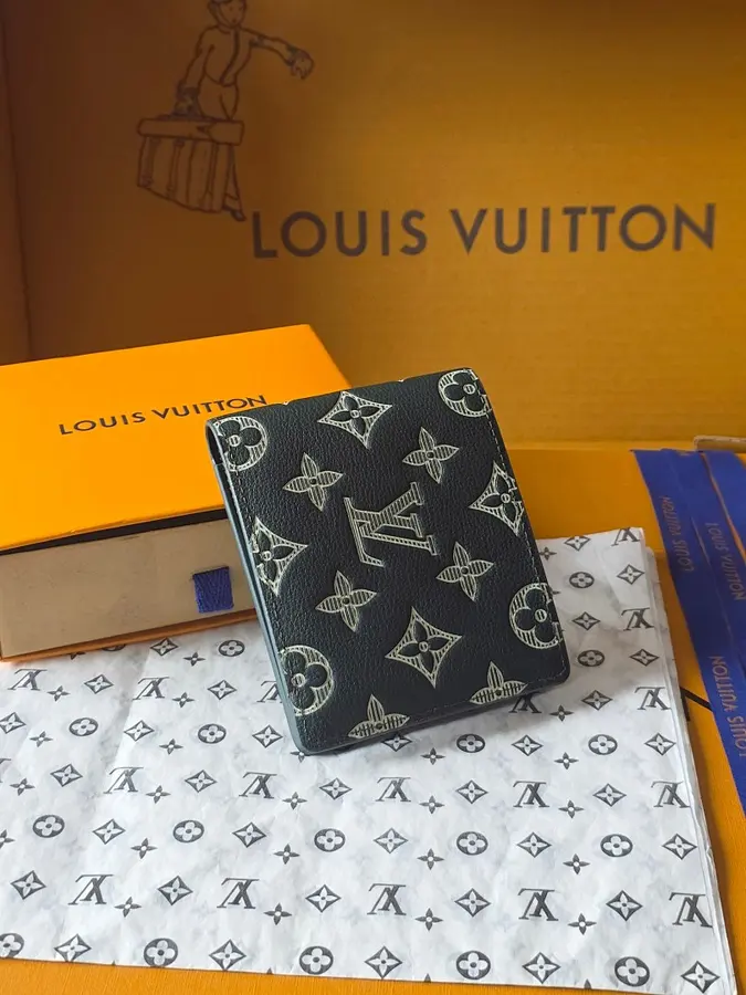 ルイ・ヴィトン（LOUIS VUITTON） レディース コンパクト財布 コンパクト｜新品 20DAF66E