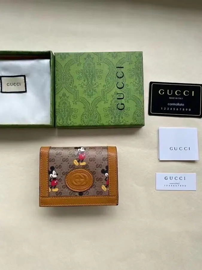 グッチ（GUCCI） レザー カードホルダー メンズ｜新品 256F1576