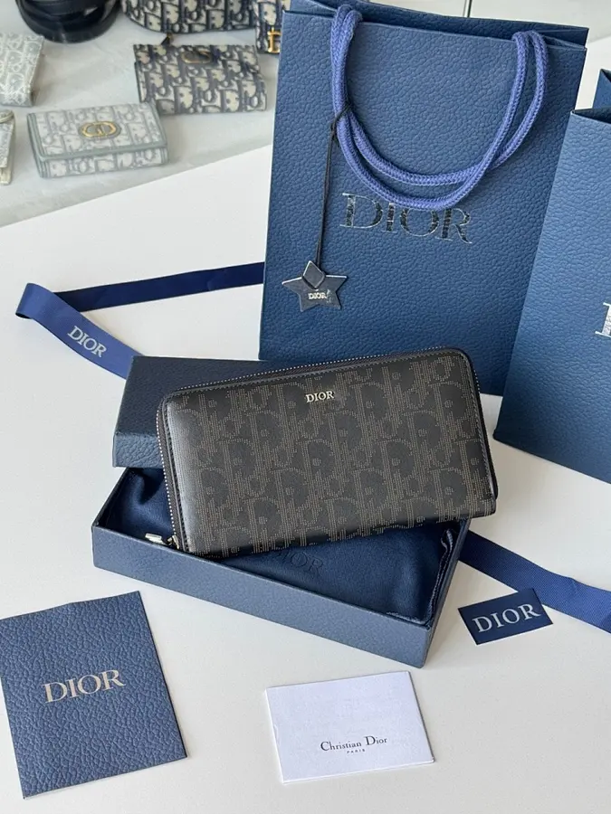 ディオール(DIOR) メンズ ロングウォレット レザー|新品 25AD70C9の商品画像