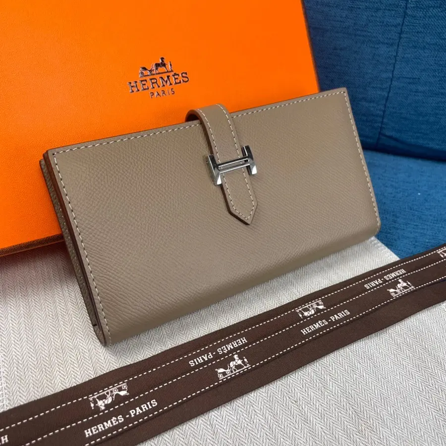 エルメス(HERMÈS) ロングウォレット 新品 レディース レザー|26B7E49Fの商品画像