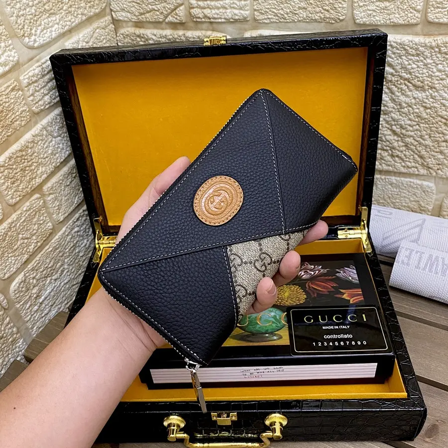 グッチ(GUCCI) デイリー向け ウォレット メンズ|新品 282D630Fの商品画像