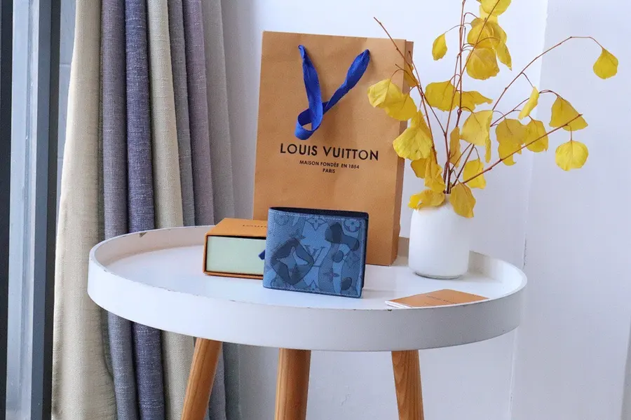 ルイ・ヴィトン（LOUIS VUITTON） ミニ財布 新品 レディース 持ち歩きやすい｜28C43A78