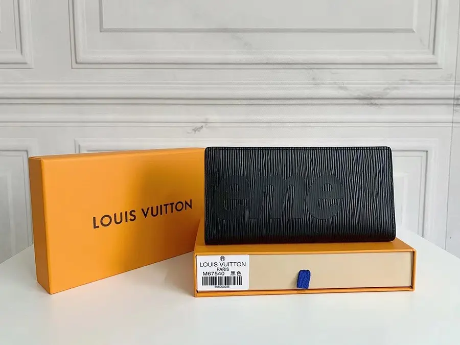 ルイ・ヴィトン（LOUIS VUITTON） メンズ 長財布 レザー｜新品 2B7E255Fの商品画像