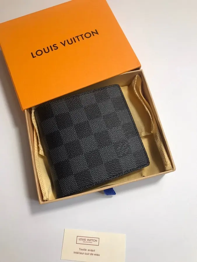 ルイ・ヴィトン（LOUIS VUITTON） デイリー向け ウォレット メンズ｜新品 2C4F79A4