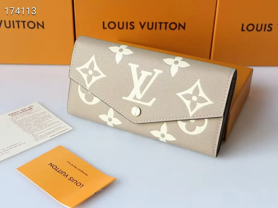 ルイ・ヴィトン（LOUIS VUITTON） レディース 長財布 収納しやすい｜新品 2D41277A