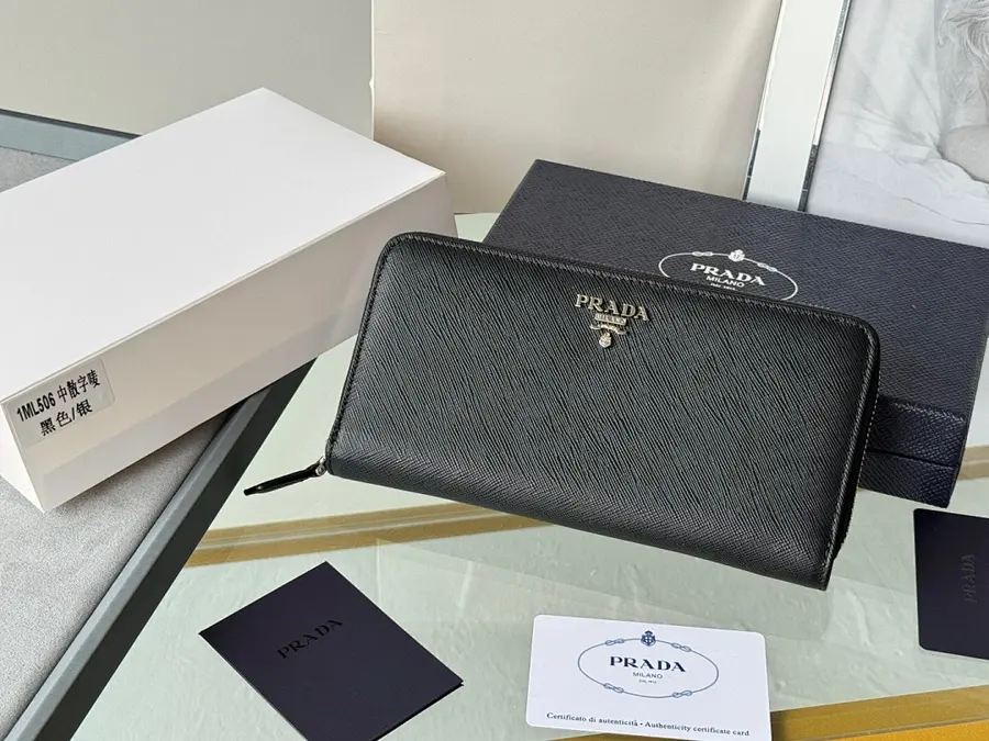 プラダ（PRADA） ロングウォレット 新品 レディース 収納しやすい｜2D80D1CF