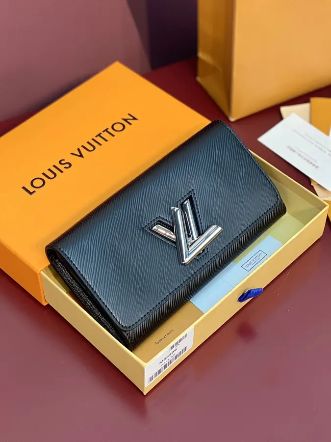 ルイ・ヴィトン（LOUIS VUITTON） ロングウォレット 新品 レディース レザー｜2E0F9AA4