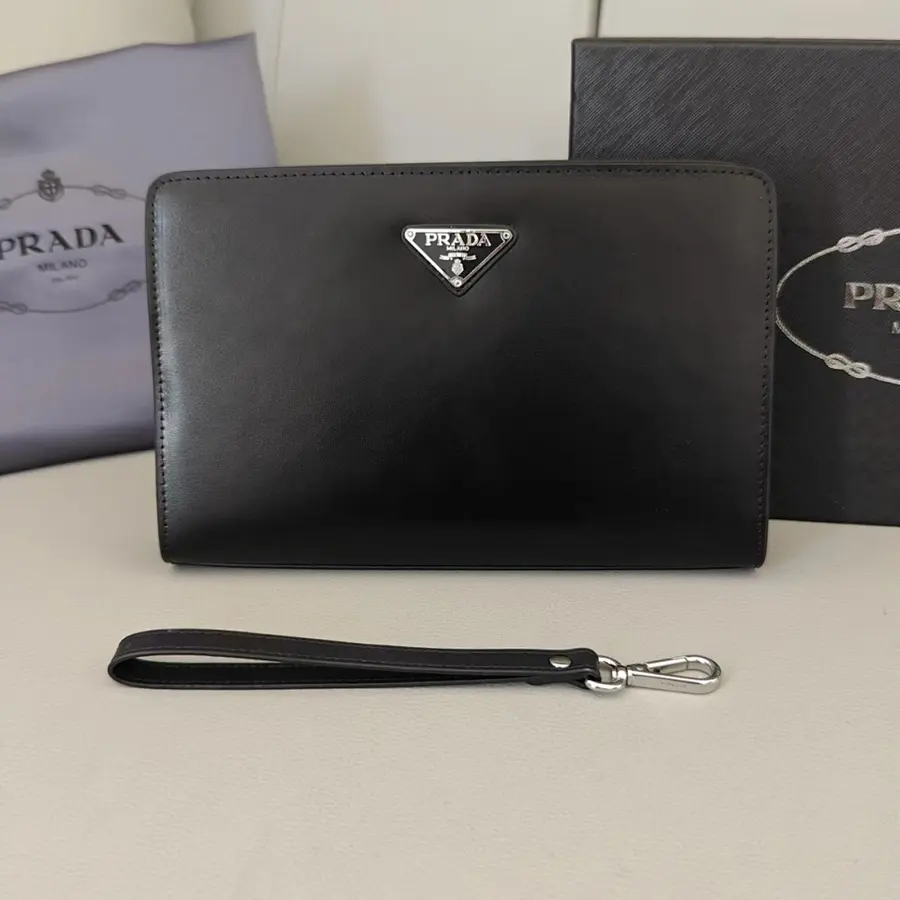 プラダ（PRADA） クラッチバッグ レザー メンズ｜新品 2EBC098E