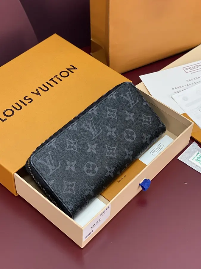ルイ・ヴィトン（LOUIS VUITTON） 長財布 新品 メンズ レザー｜2FCFD214の商品画像