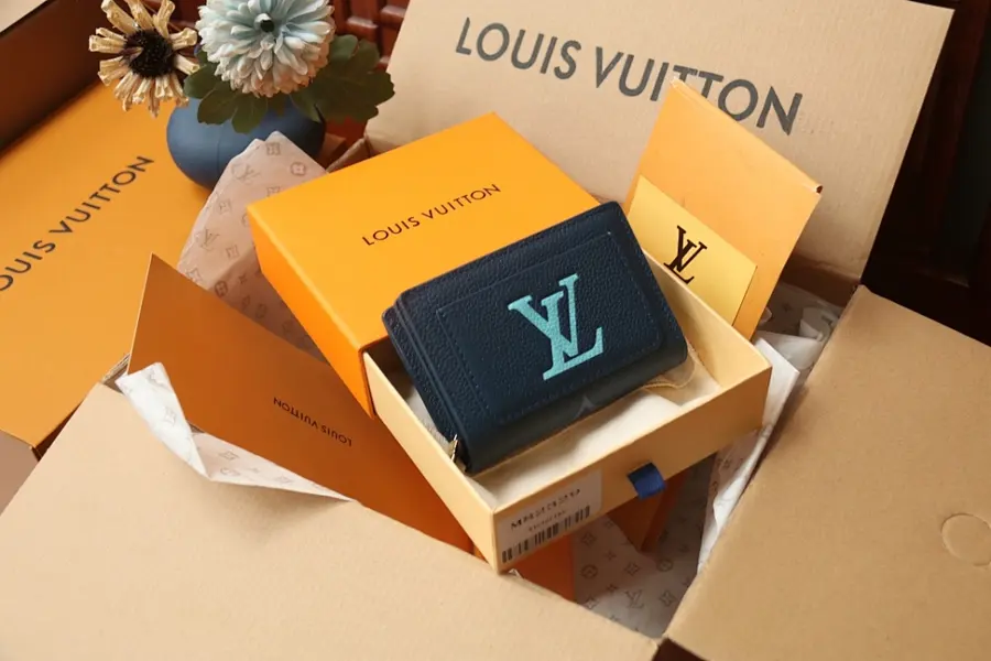 ルイ・ヴィトン（LOUIS VUITTON） レディース ミニ財布 持ち歩きやすい｜新品 311FEB8B