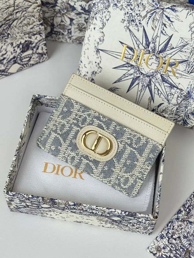 ディオール(DIOR) カードホルダー コンパクト レディース|新品 317C4721の商品画像