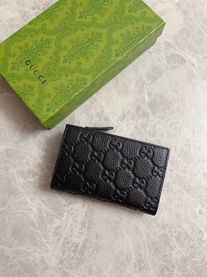 グッチ(GUCCI) コンパクト財布 持ち歩きやすい メンズ|新品 317E6A8Fの商品画像