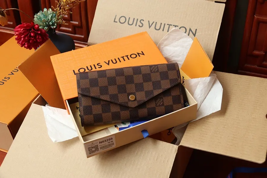 ルイ・ヴィトン（LOUIS VUITTON） 長財布 レザー レディース｜新品 349CA1A4
