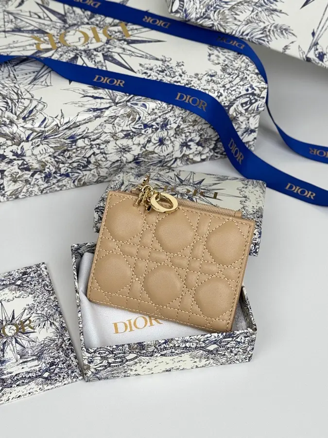 ディオール（DIOR） ウォレット 新品 レディース デイリー向け｜35D31648