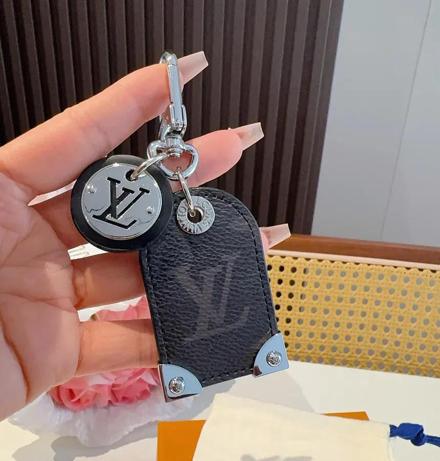 ルイ・ヴィトン（LOUIS VUITTON） キーケース 新品 男女兼用 レザー｜36305DB4