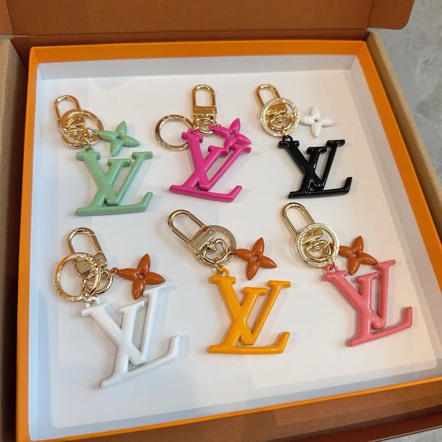 ルイ・ヴィトン（LOUIS VUITTON） キーケース メタル レディース｜新品 375926C7